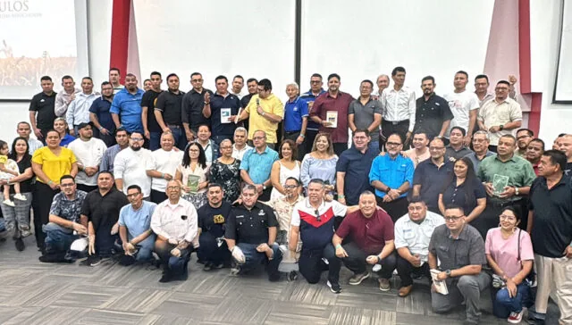 Full of Praise from El Salvador! • Becoming a Disciple-Maker 2025 11 ElS 01 1200 • Becoming a Disciple-Maker